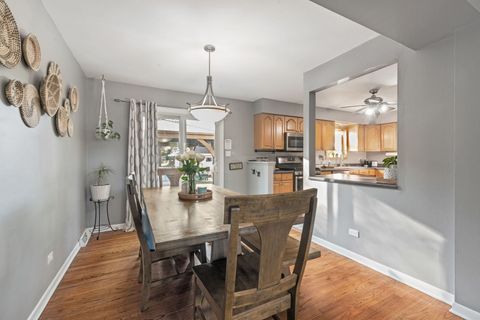 Tiny photo for 216 S Edgewood Avenue, Lombard, IL 60148 (MLS # 12494332)