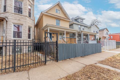 Tiny photo for 611 N Long Avenue, Chicago, IL 60644 (MLS # 12578777)