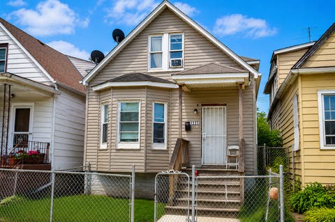 Photo of 1233 W 73RD Place, Chicago, IL 60636 (MLS # 12670503)