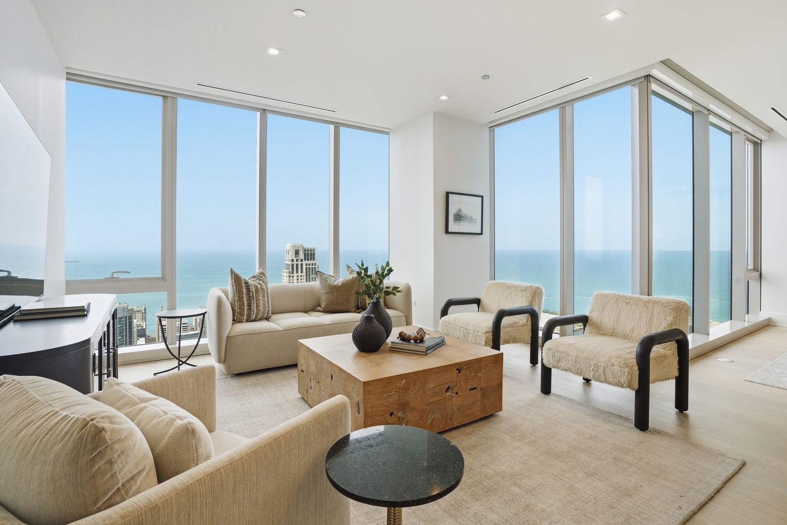 363 E Wacker Drive 6905