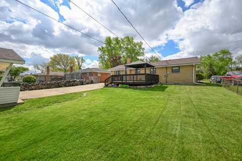 Tiny photo for 401 Forest Preserve Drive, Wood Dale, IL 60191 (MLS # 12634284)