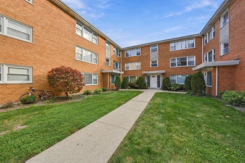 Tiny photo for 6927 W 64TH Place #2East, Chicago, IL 60638 (MLS # 12781077)