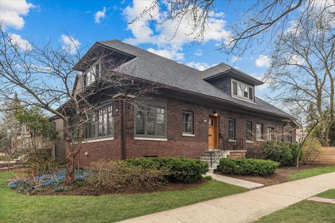 2087 W Greenleaf Avenue Chicago IL 60645