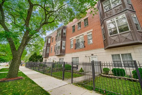 Tiny photo for 4635 S Greenwood Avenue, Chicago, IL 60653 (MLS # 12496892)