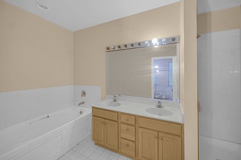 Tiny photo for 4635 S Greenwood Avenue, Chicago, IL 60653 (MLS # 12496892)