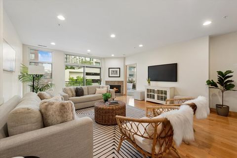 Tiny photo for 1572 Maple Avenue #302, Evanston, IL 60201 (MLS # 12634112)