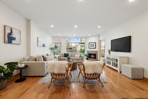 Tiny photo for 1572 Maple Avenue #302, Evanston, IL 60201 (MLS # 12634112)