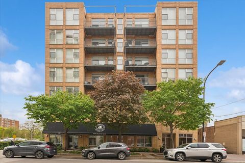 Photo of 1572 Maple Avenue #302, Evanston, IL 60201 (MLS # 12634112)