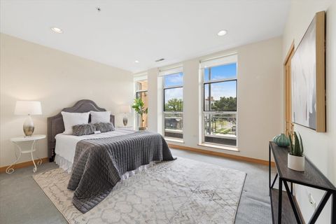 Tiny photo for 1572 Maple Avenue #302, Evanston, IL 60201 (MLS # 12634112)