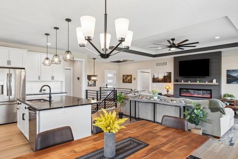 Tiny photo for 1207 Colonial Court, Eldridge, IA 52748 (MLS # 12598329)