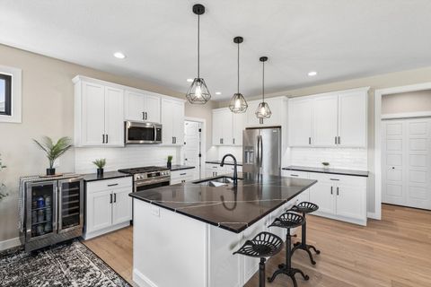 Tiny photo for 1207 Colonial Court, Eldridge, IA 52748 (MLS # 12598329)