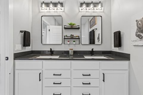 Tiny photo for 1207 Colonial Court, Eldridge, IA 52748 (MLS # 12598329)