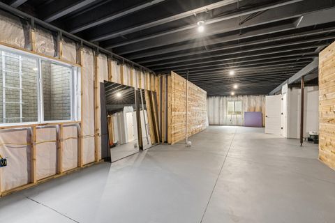 Tiny photo for 1207 Colonial Court, Eldridge, IA 52748 (MLS # 12598329)