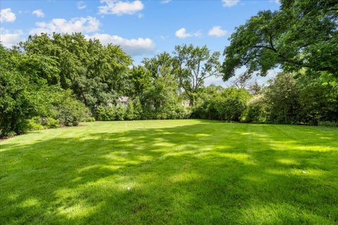 Tiny photo for 1347 Sunview Lane, Winnetka, IL 60093 (MLS # 12688534)