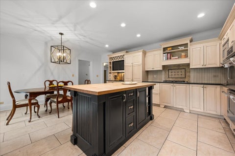 Tiny photo for 1347 Sunview Lane, Winnetka, IL 60093 (MLS # 12688534)