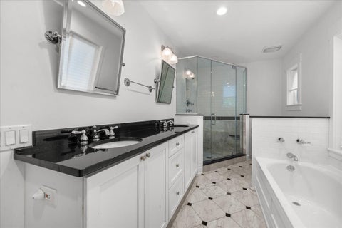 Tiny photo for 1347 Sunview Lane, Winnetka, IL 60093 (MLS # 12688534)