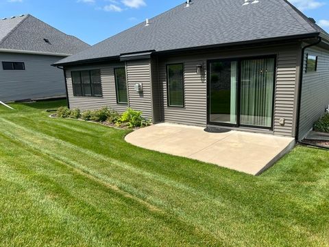 Tiny photo for 4465 Muirfield Drive, Bettendorf, IA 52722 (MLS # 12708180)