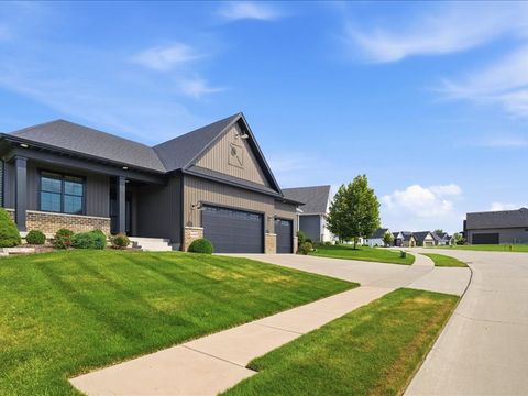 Tiny photo for 4465 Muirfield Drive, Bettendorf, IA 52722 (MLS # 12708180)