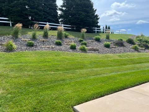 Tiny photo for 4465 Muirfield Drive, Bettendorf, IA 52722 (MLS # 12708180)