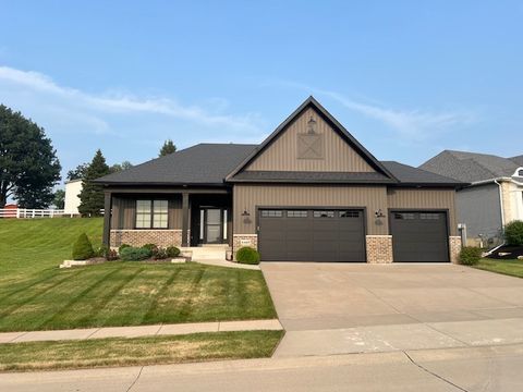 Tiny photo for 4465 Muirfield Drive, Bettendorf, IA 52722 (MLS # 12708180)