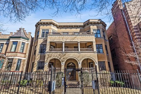 Photo of 4111 N KENMORE Avenue #1NG, Chicago, IL 60613 (MLS # 12589007)