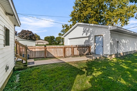 Tiny photo for 412 E Elm Street, Chatsworth, IL 60921 (MLS # 12779993)