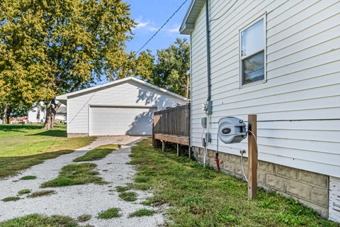 Tiny photo for 412 E Elm Street, Chatsworth, IL 60921 (MLS # 12779993)