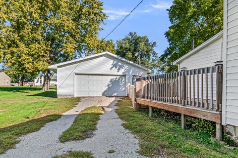 Tiny photo for 412 E Elm Street, Chatsworth, IL 60921 (MLS # 12779993)