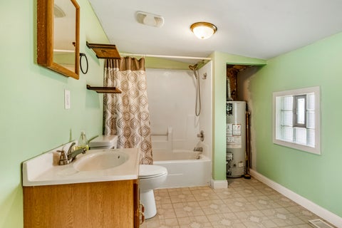 Tiny photo for 412 E Elm Street, Chatsworth, IL 60921 (MLS # 12779993)