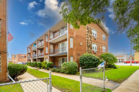 Photo of 6255 S Mason Street #1C, Chicago, IL 60638 (MLS # 12750252)