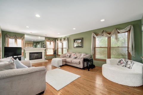Tiny photo for 5282 Galloway Drive, Hoffman Estates, IL 60192 (MLS # 12754166)