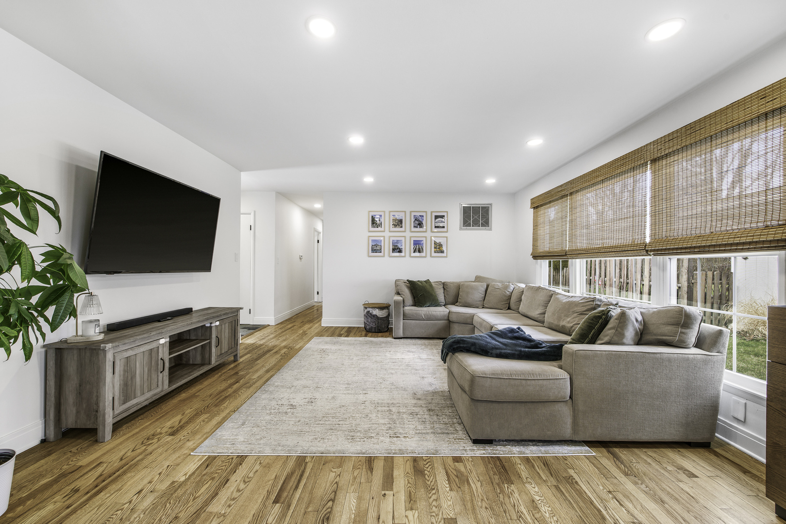 904 W Lynnwood Avenue