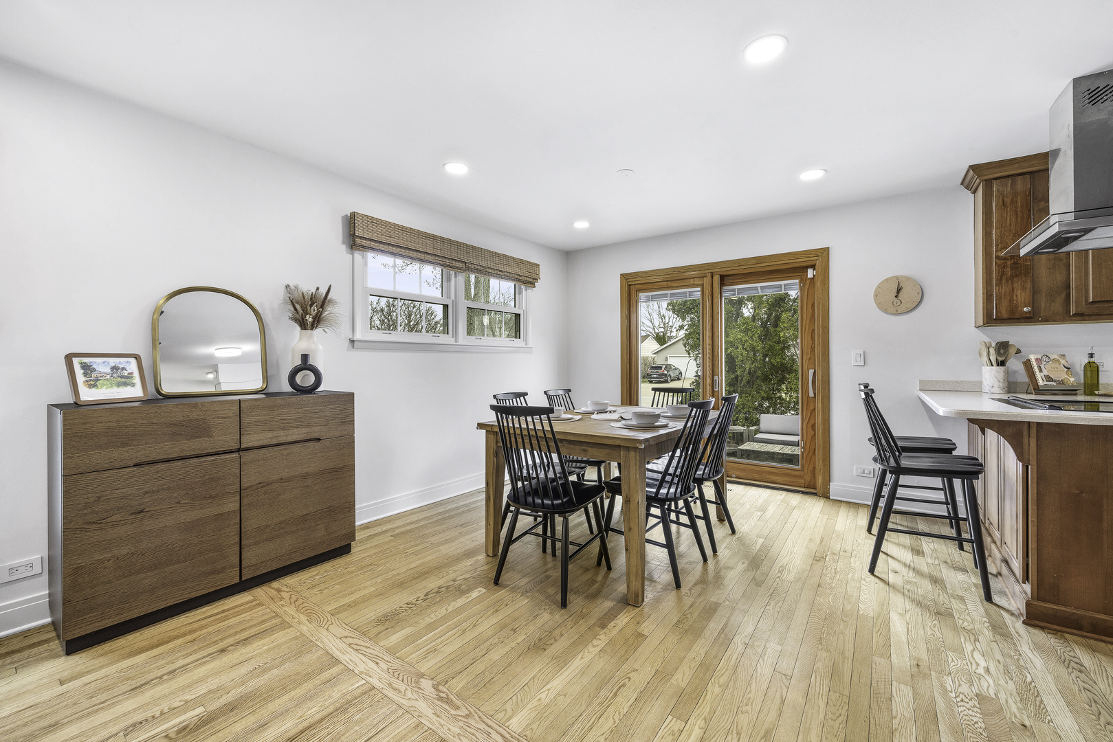 904 W Lynnwood Avenue