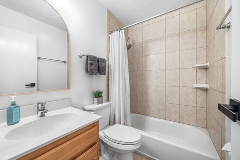 Tiny photo for 904 W Lynnwood Avenue, Arlington Heights, IL 60004 (MLS # 12601038)