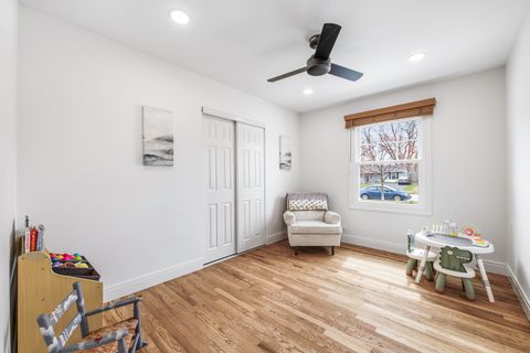 Tiny photo for 904 W Lynnwood Avenue, Arlington Heights, IL 60004 (MLS # 12601038)