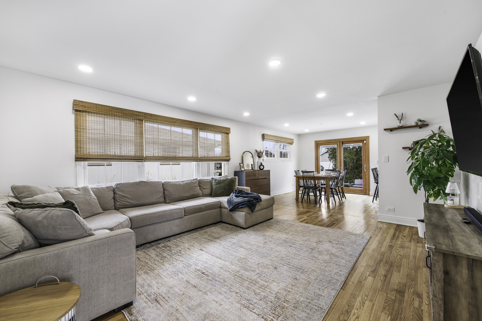 904 W Lynnwood Avenue