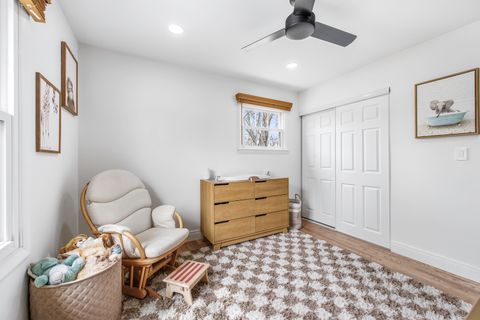 Tiny photo for 904 W Lynnwood Avenue, Arlington Heights, IL 60004 (MLS # 12601038)