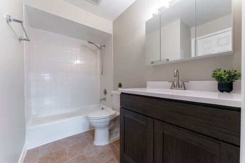 Tiny photo for 810 E Old Willow Road #209, Prospect Heights, IL 60070 (MLS # 12535839)