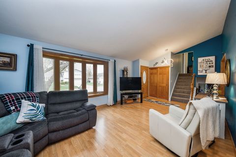 Tiny photo for 879 Lakeside Drive, Bartlett, IL 60103 (MLS # 12621461)