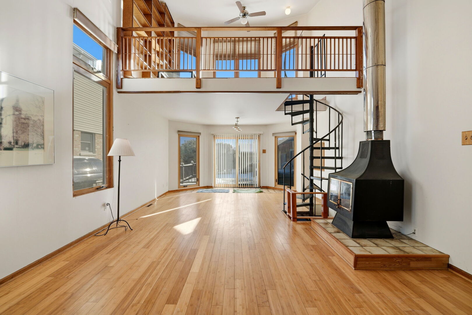 7731 W Farragut Avenue