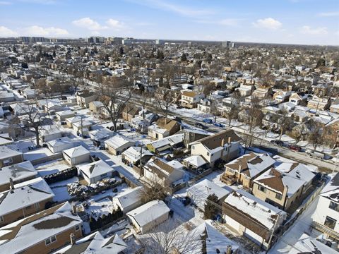 Tiny photo for 7731 W Farragut Avenue, Chicago, IL 60656 (MLS # 12302429)