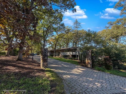 Tiny photo for 12500 S 91st Avenue, Palos Park, IL 60464 (MLS # 12785521)