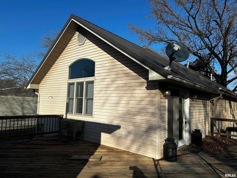 Tiny photo for 802 E CHARLES Street, West Frankfort, IL 62896 (MLS # EB460708)
