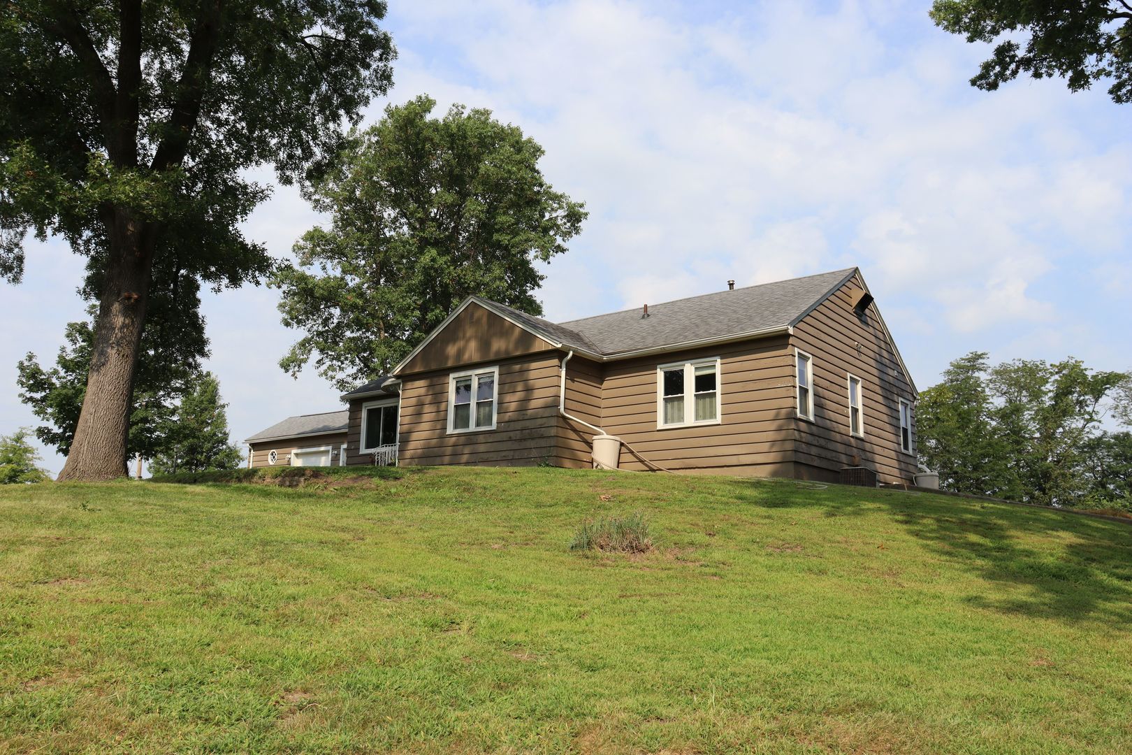 2707 W Rock Falls Road