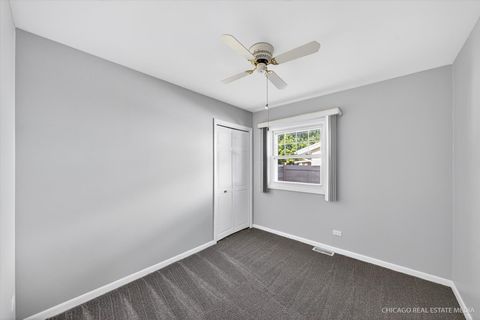 Tiny photo for 1052 Maple Lane, Elk Grove Village, IL 60007 (MLS # 12506312)