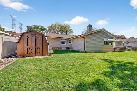 Tiny photo for 1052 Maple Lane, Elk Grove Village, IL 60007 (MLS # 12506312)