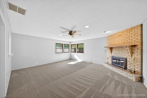 Tiny photo for 1052 Maple Lane, Elk Grove Village, IL 60007 (MLS # 12506312)