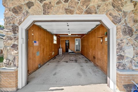 Tiny photo for 1052 Maple Lane, Elk Grove Village, IL 60007 (MLS # 12506312)