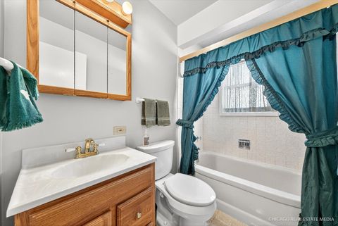 Tiny photo for 1052 Maple Lane, Elk Grove Village, IL 60007 (MLS # 12506312)