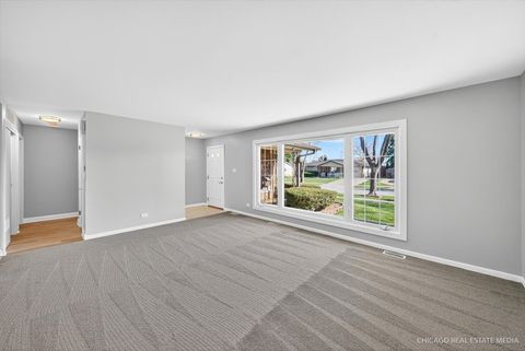 Tiny photo for 1052 Maple Lane, Elk Grove Village, IL 60007 (MLS # 12506312)